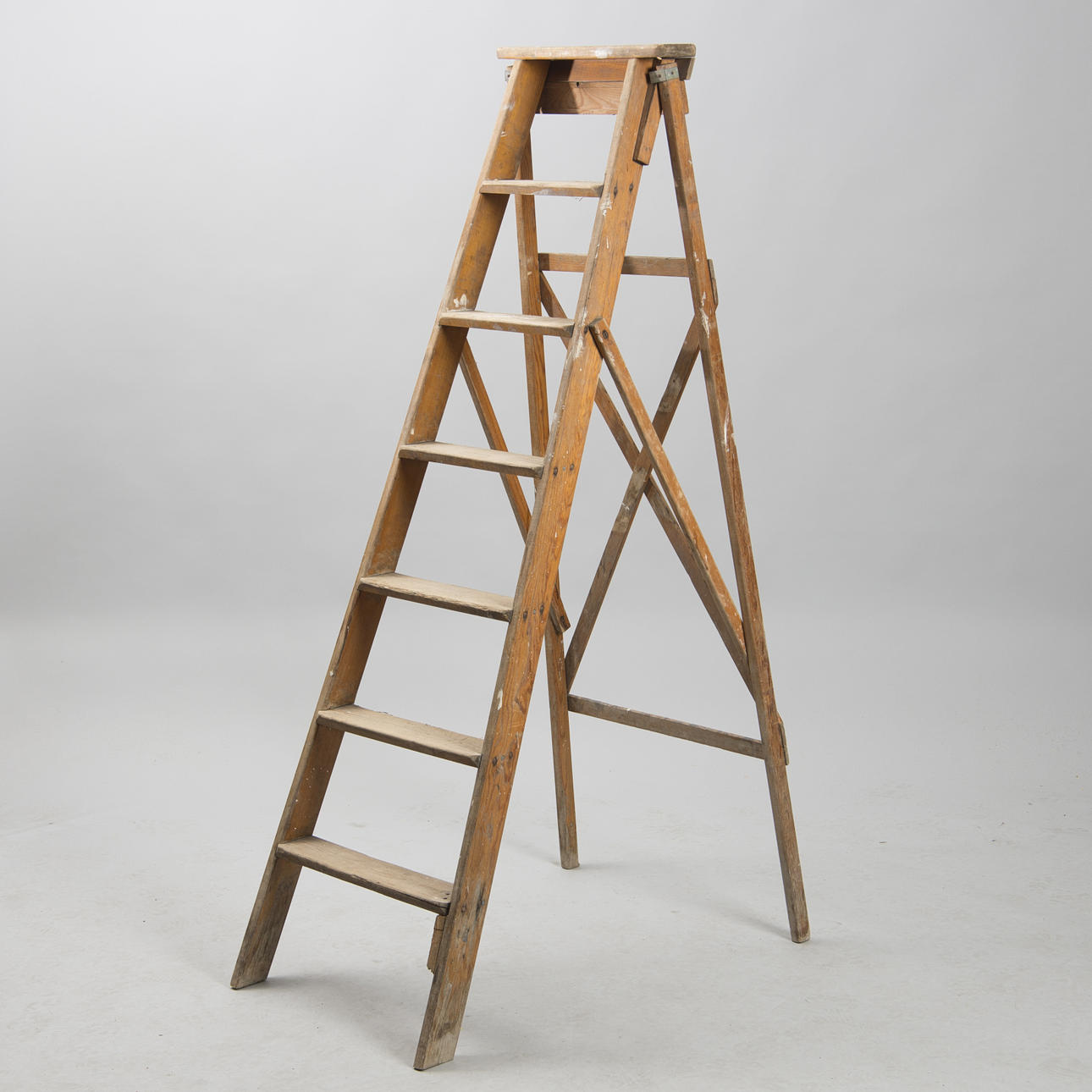 STEGE, trä, 1900-tal.