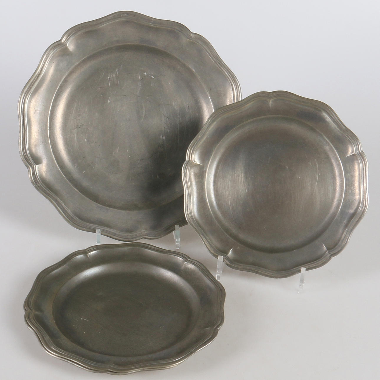 TALLRIKAR, 4 st. Tenn, Barock, Tyskland, 1800-talets första hälft.