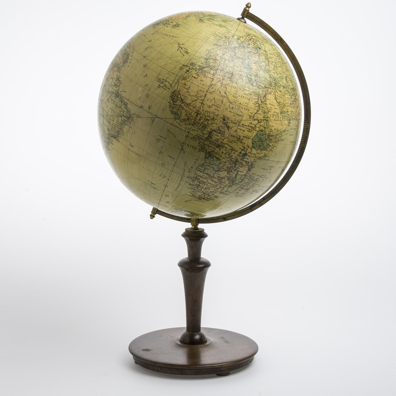 JORDGLOB Dr. Neusés Globus.