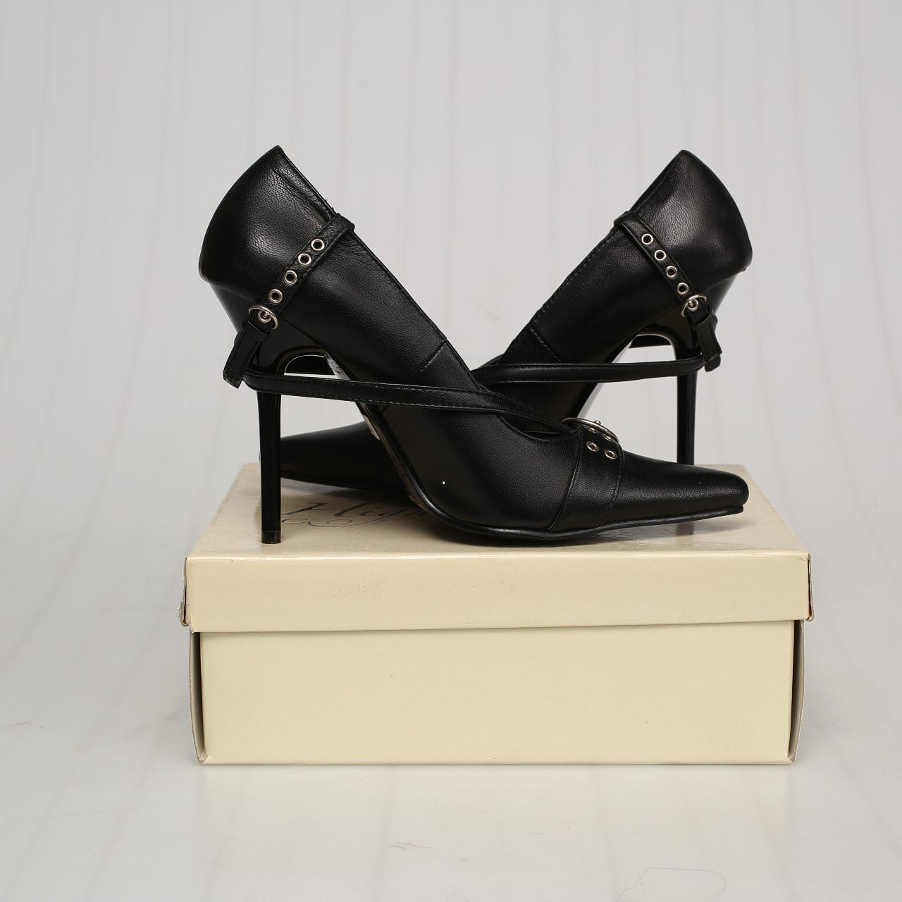 DAMESKO med høj hæl, model Milan-10 str. 7.