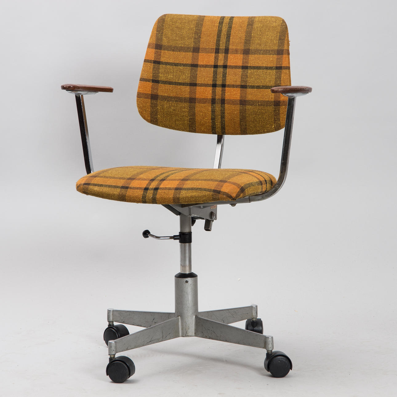 SKRIVBORDSSTOL, Savo, a/s Danmark.