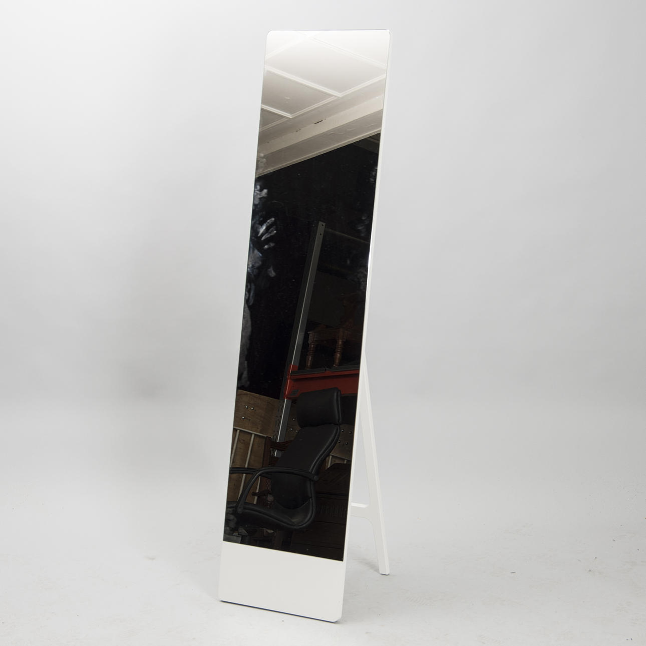 SPEGEL, vitlackerad, "Mira", Claesson Koivisto Rune, Swedese.