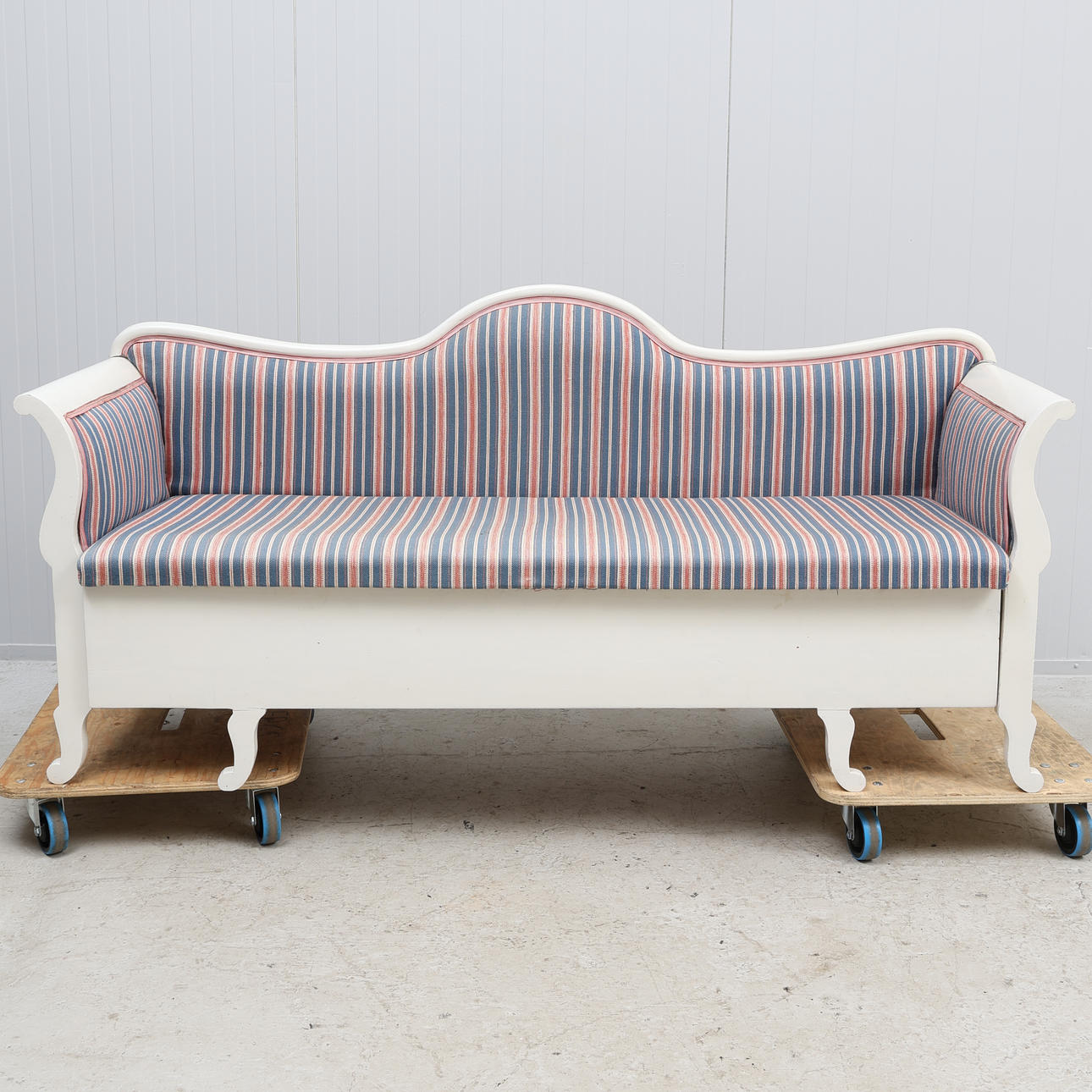 A kitchen sofa, extendable, Karl Johan, 20th century.