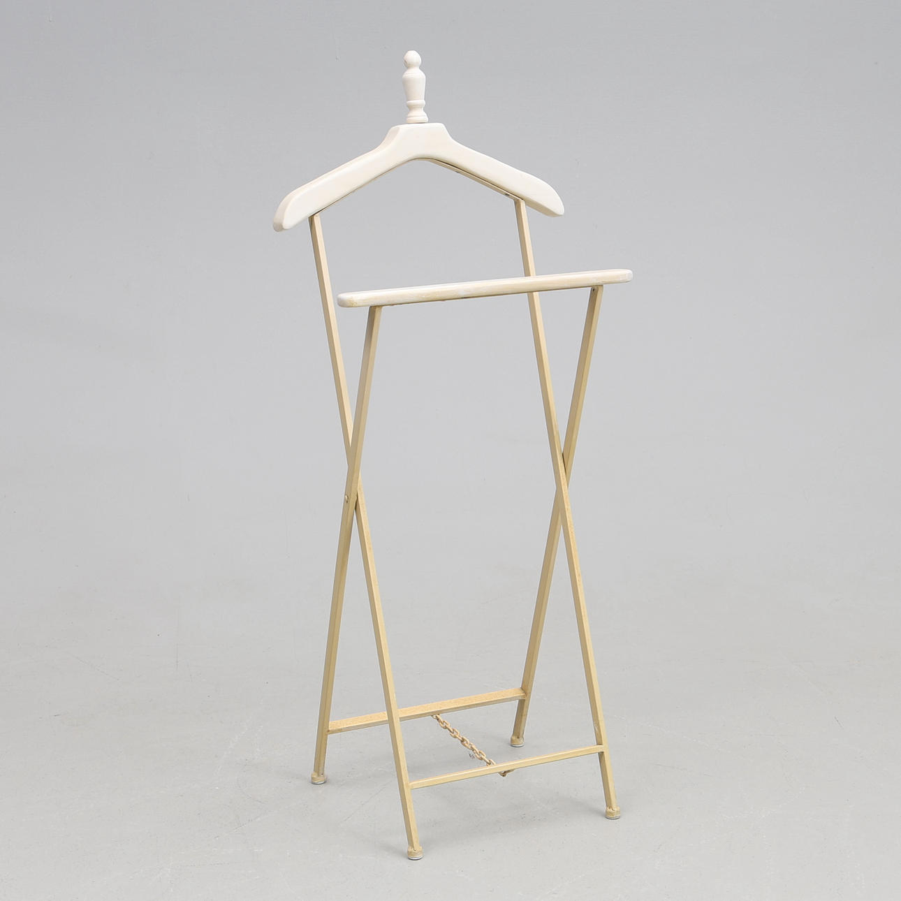 GENTLEMAN'S SERVANT. Foldable, 20th century.