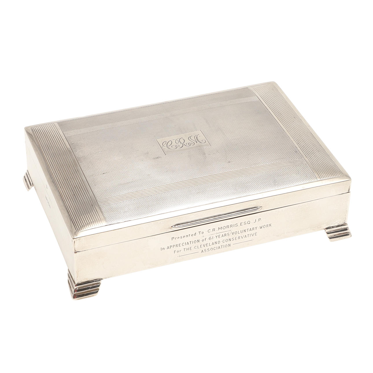 A QUEEN ELIZABETH II SILVER CEDAR LINED CIGARETTE BOX.