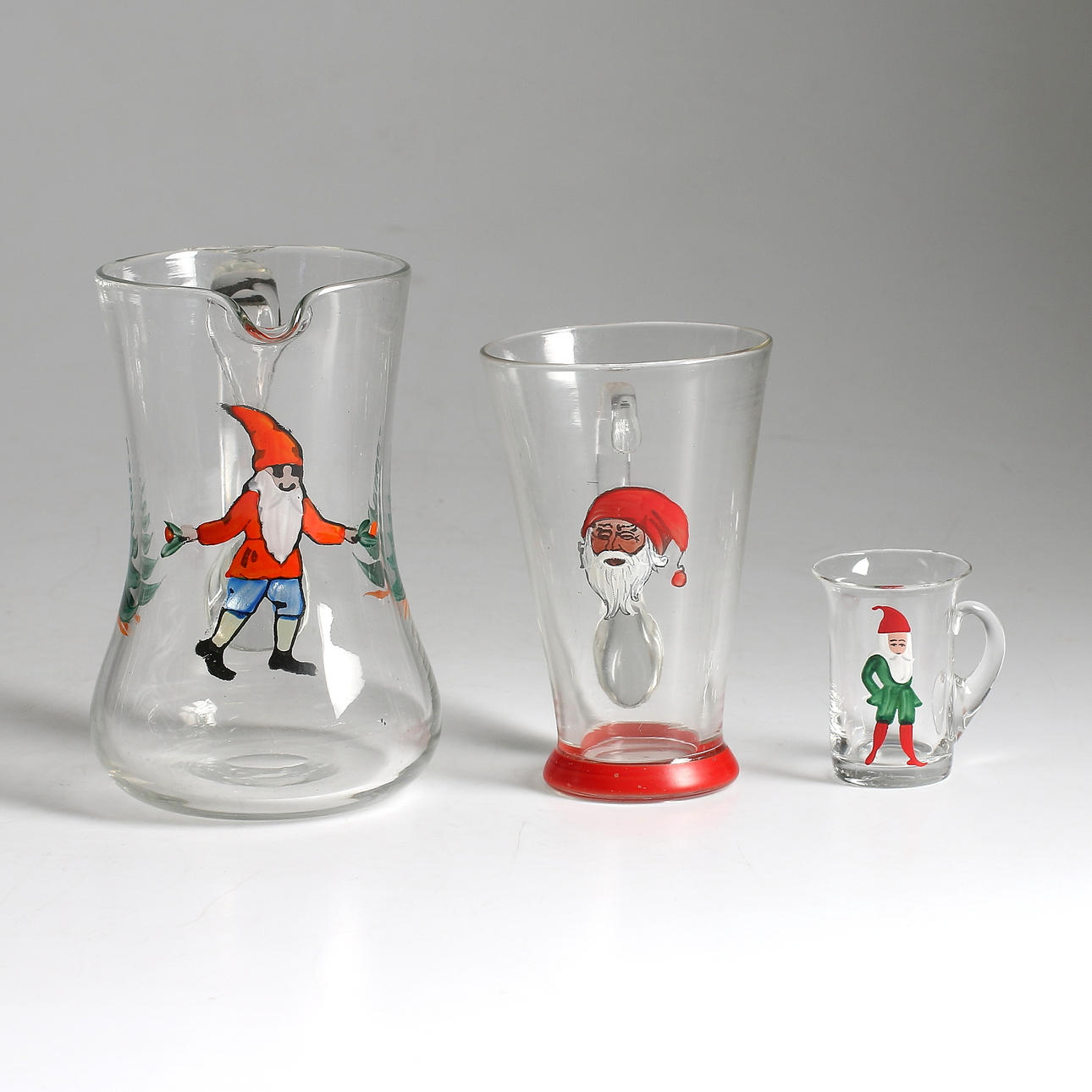 GLÖGGKOPPAR OCH KANNOR, 15 delar, glas, omkring sekelskiftet 18/1900.