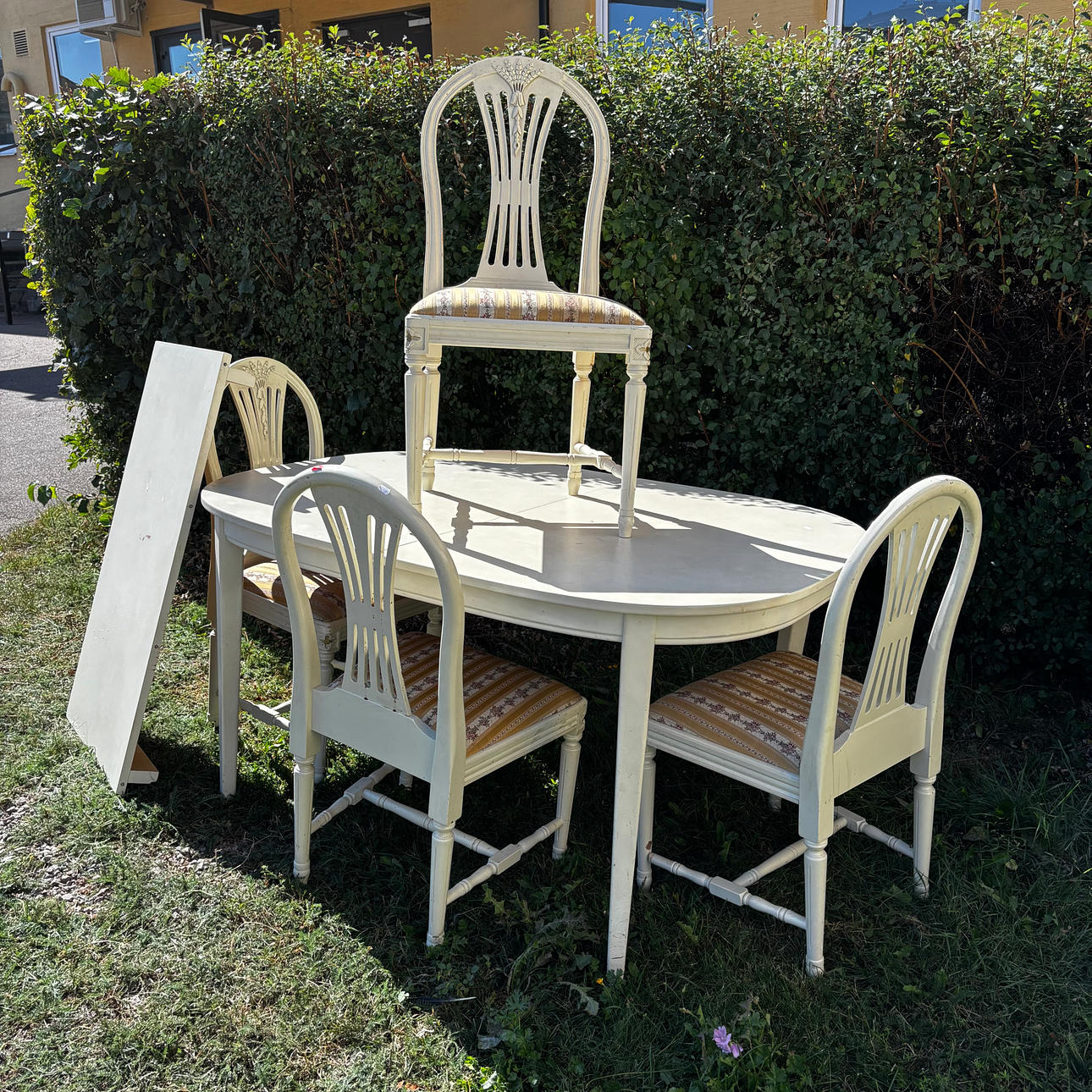 7-osainen ruokailuryhmä, kustavilainen.