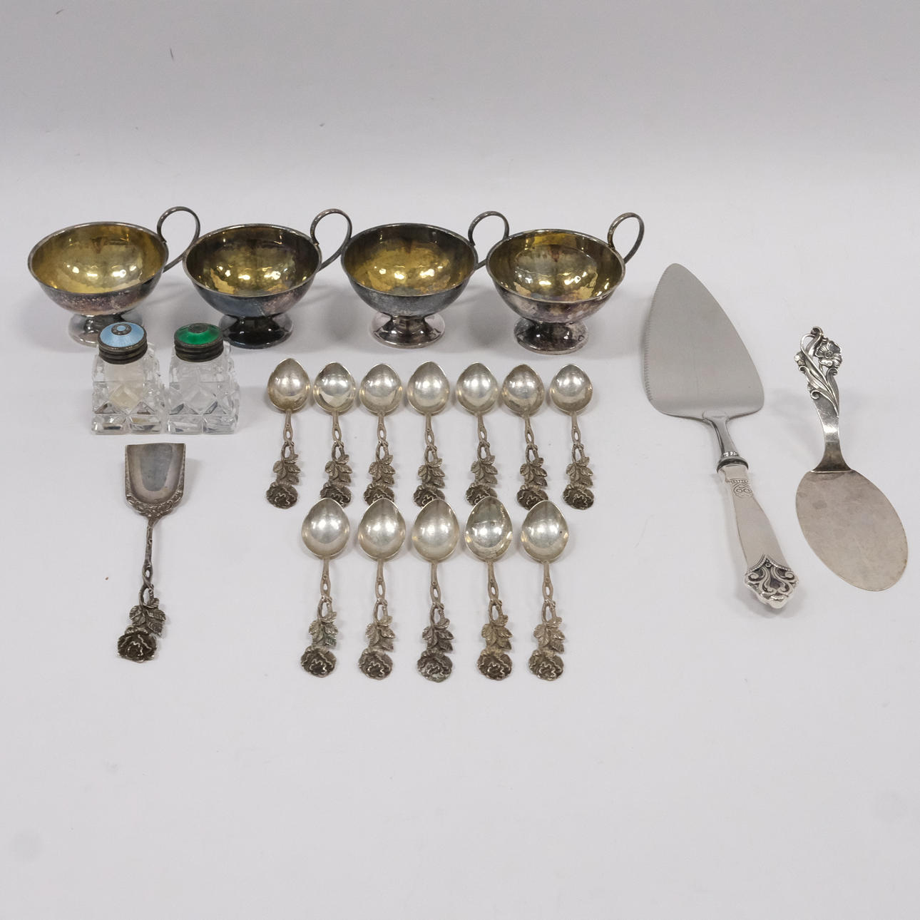 LOT OF SILVER OBJECTS.