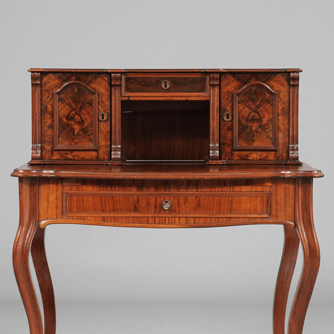 SKRIVBORD MED UPPSATS, nyrokoko, 1800-talets slut.