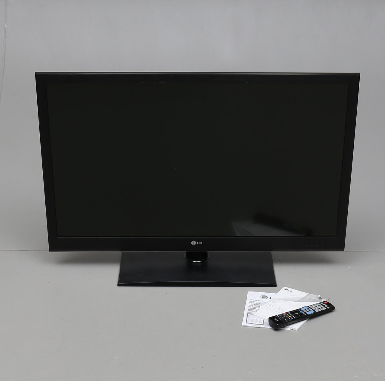 TV, 42", LG, 2000-tal.