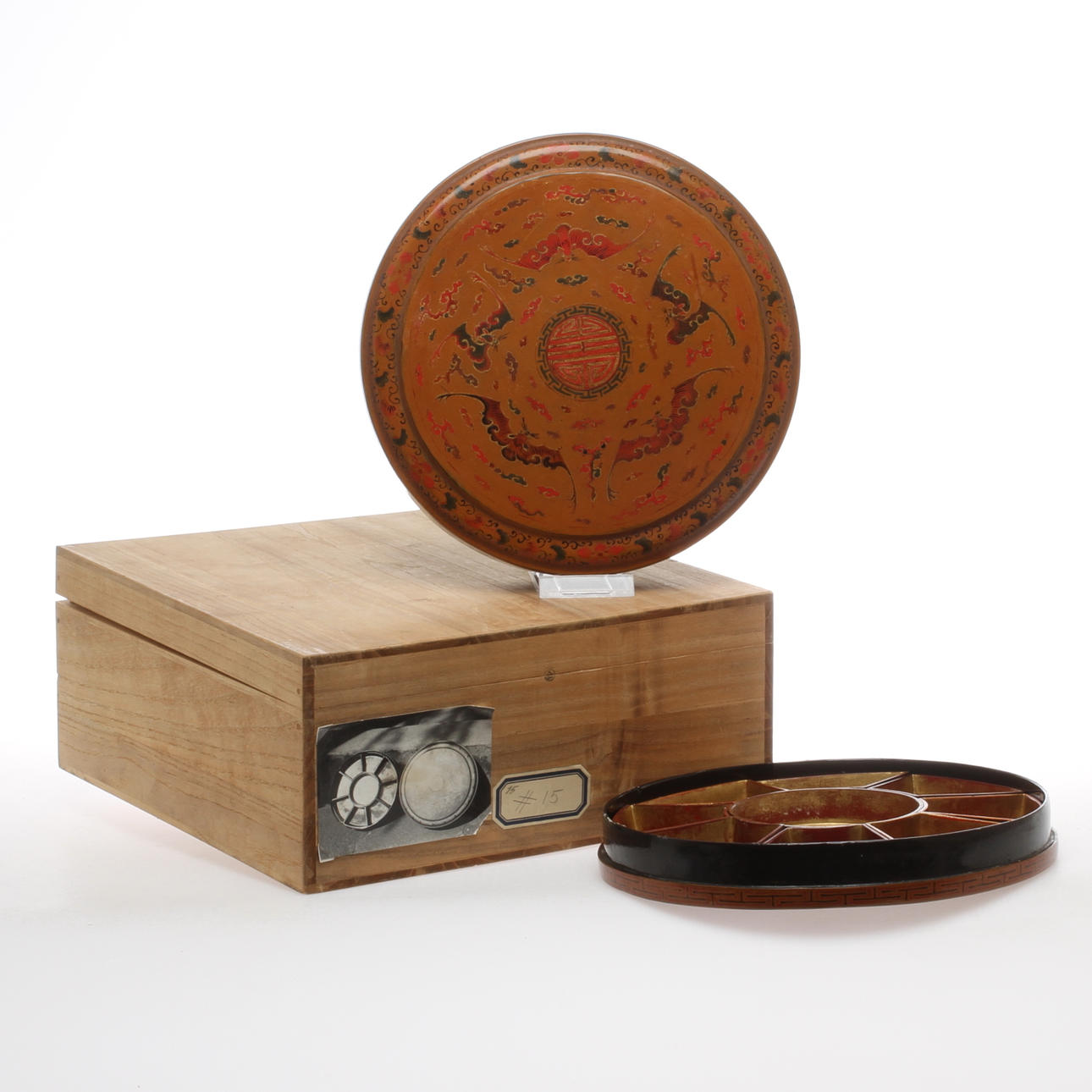 KABARÉ, lackarbete, Kina.