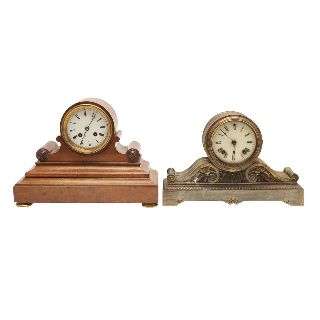 A 19TH CENTURY FRENCH WALNUT MANTEL CLOCK.