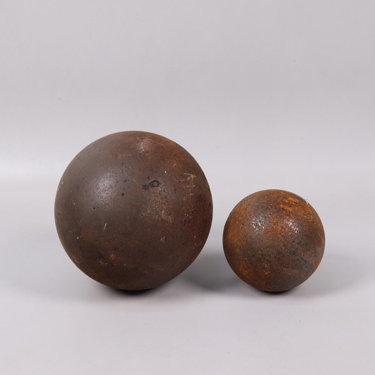 KANON -/MUSTARD BALLS, iron, 2pcs.