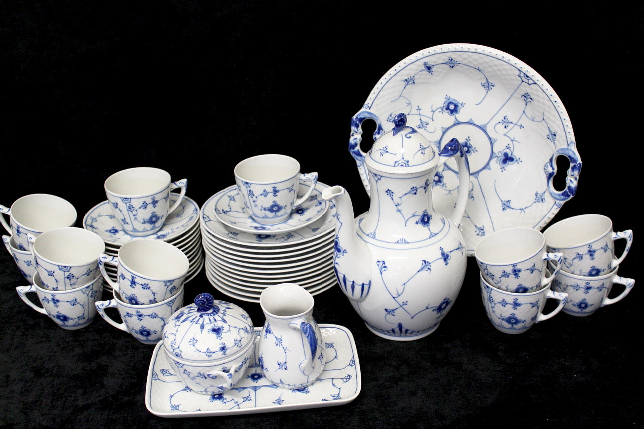 KAFFESERVIS, 41 delar "Musselmalet" Bing&Gröndal.