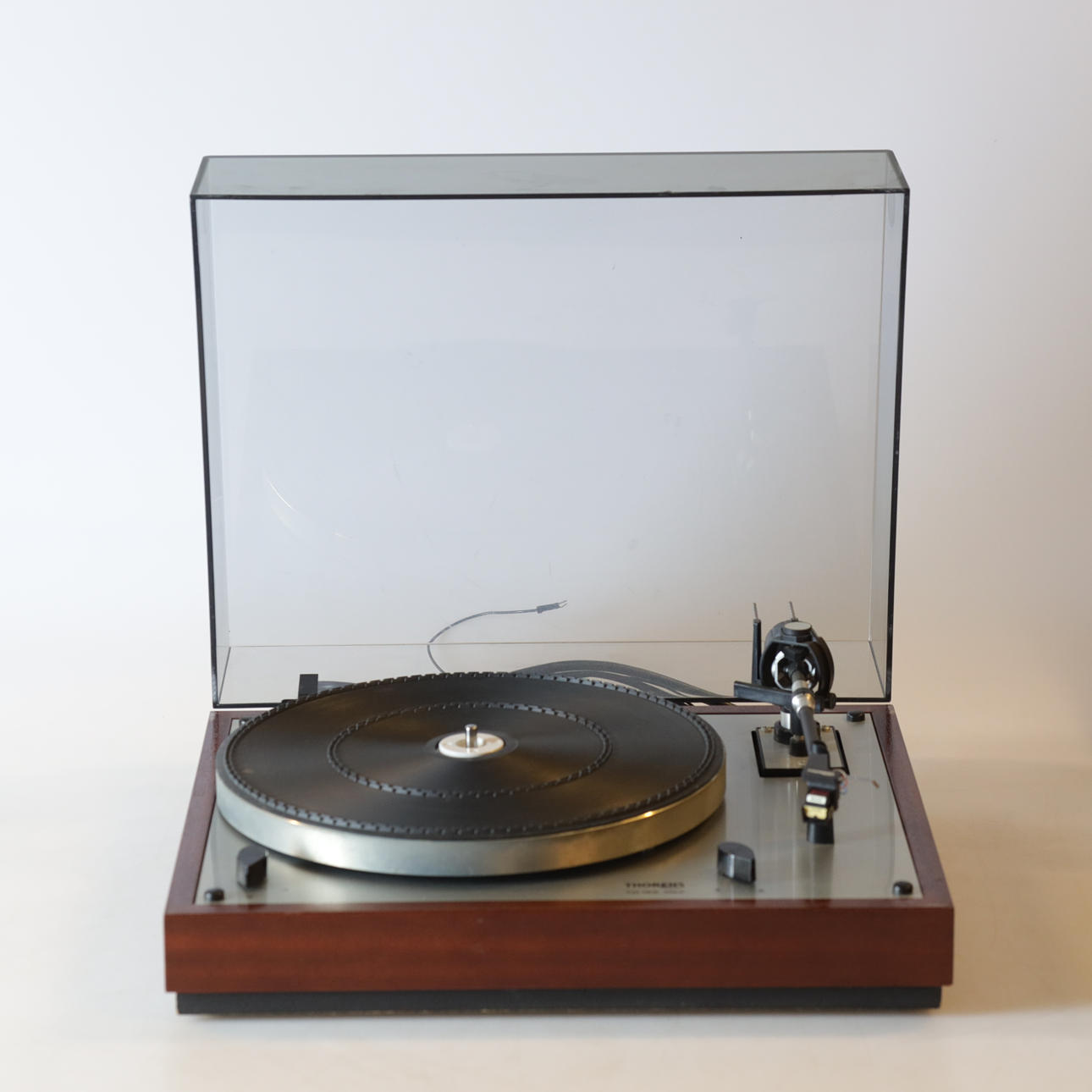 A Thorens turntable, model TD 166 Mk II, 20th century.