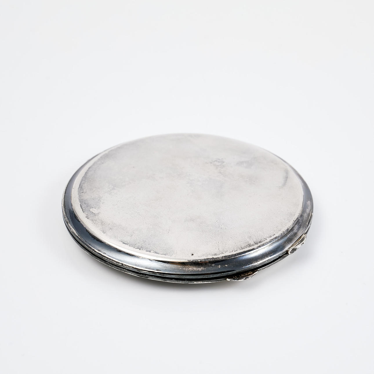 PUDERDOSE, Silber, gestempelt HJ 830S.