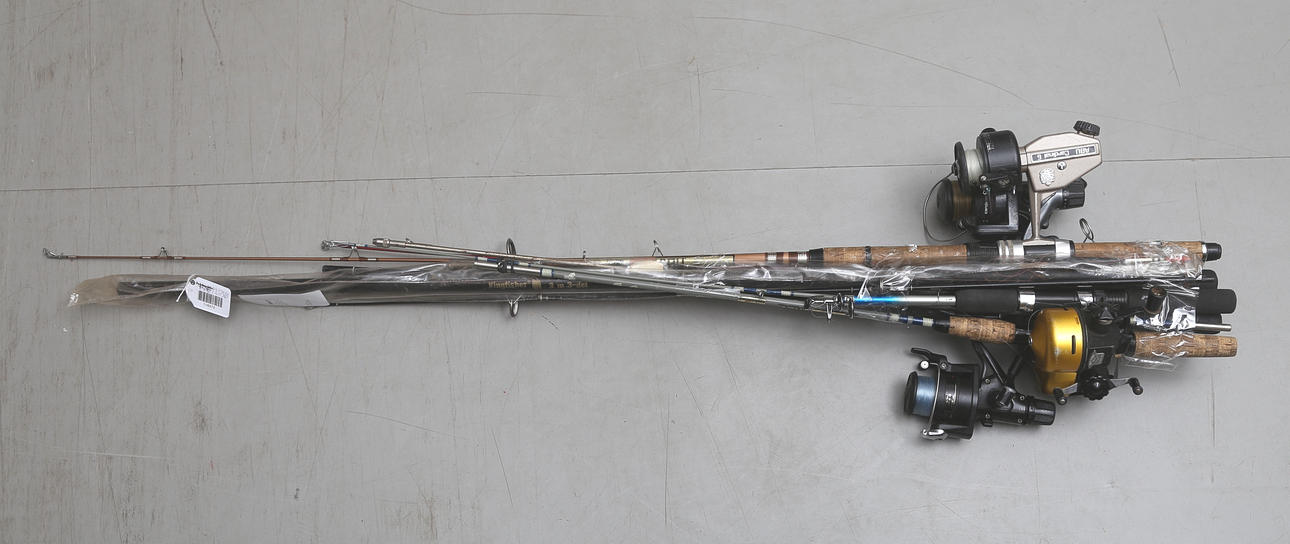 FISKESPÖN samt RULLAR, sju spön, fem rullar.