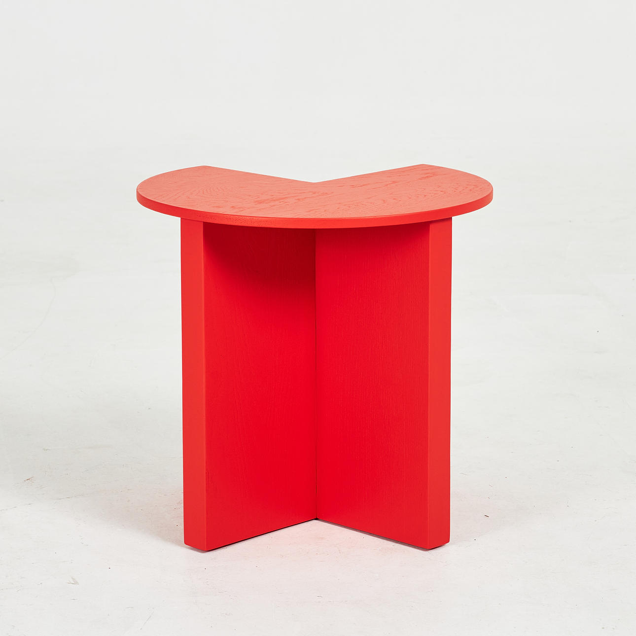 A “Supersolid Object 2" coffee table, red lacquered oak, Fogia.