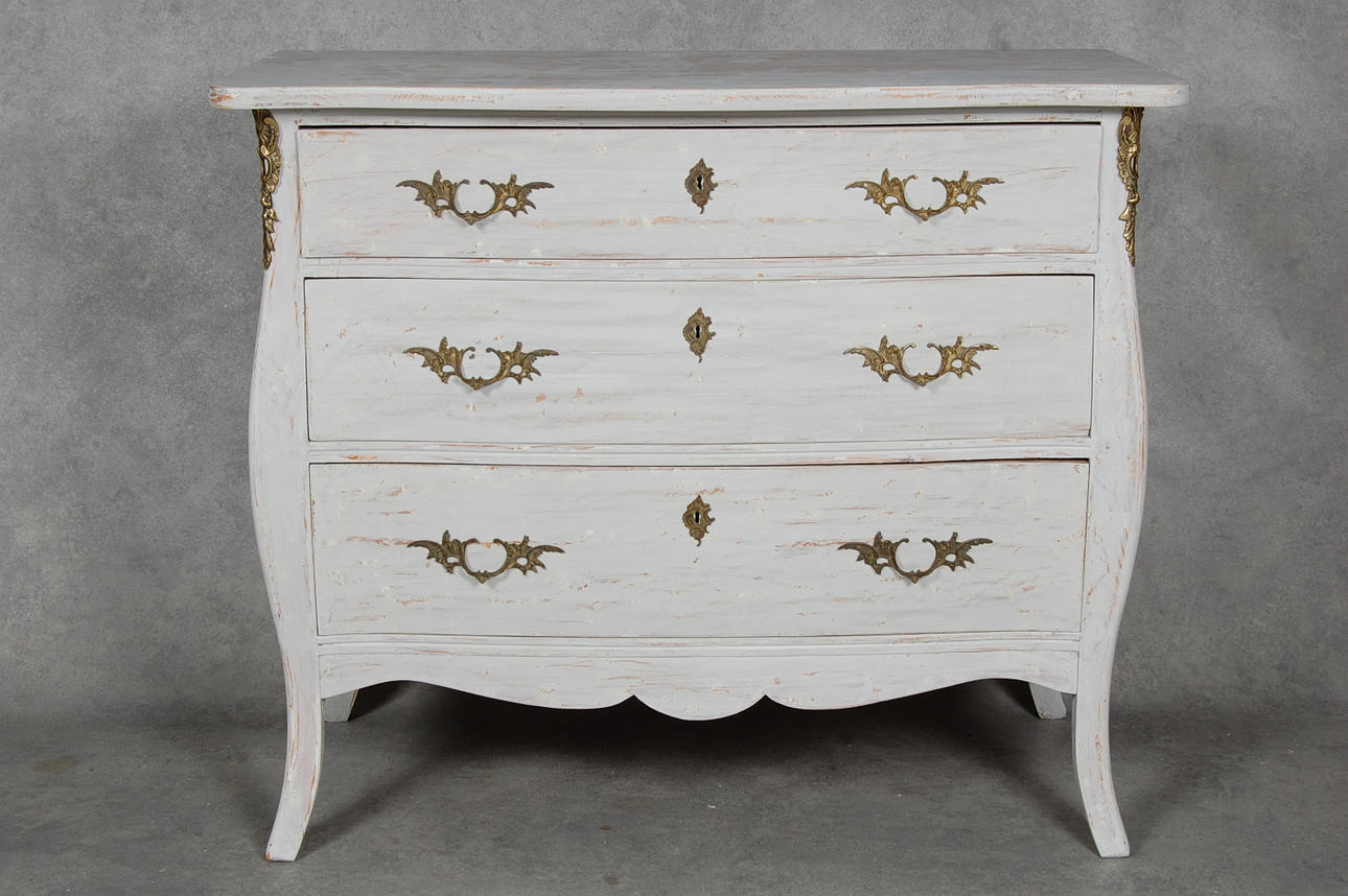 BYRÅ, 3 lådig, rokoko stil, 1900-tal.