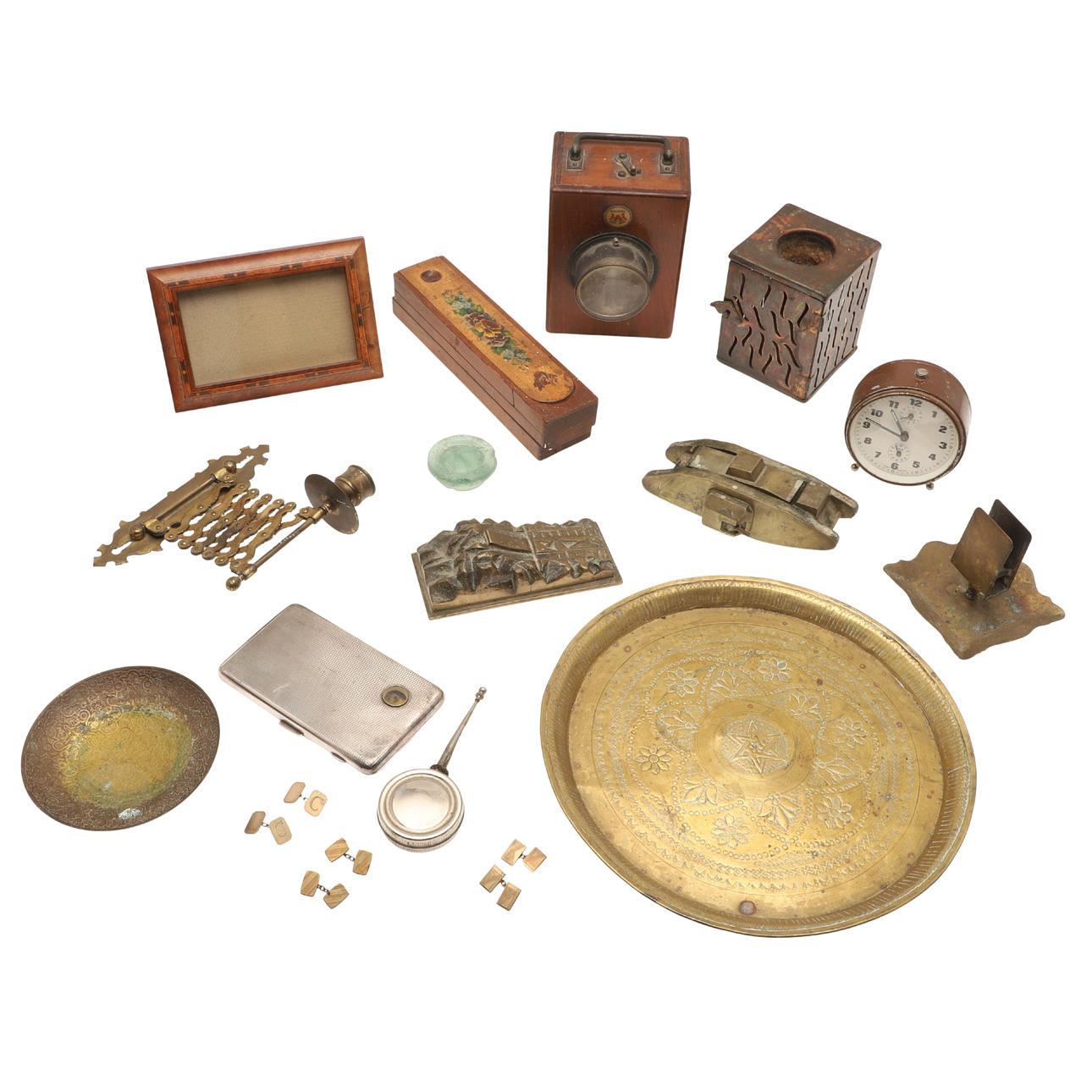 MILITARY COLLECTABLES & OTHER ASSORTED ITEMS.
