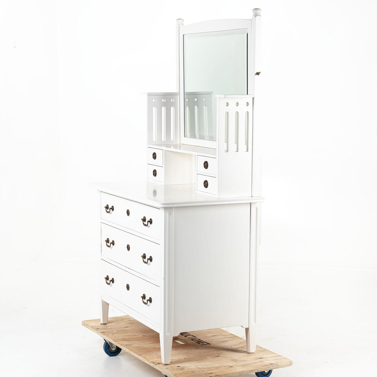 A mirror cabinet, white lacquered, E. Pettersson, Gefle.