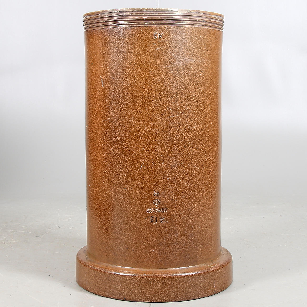 RÖR, saltglaserat stengods, drejad av Anton Ahlberg, Höganäsbolaget. 1900-talets första del.