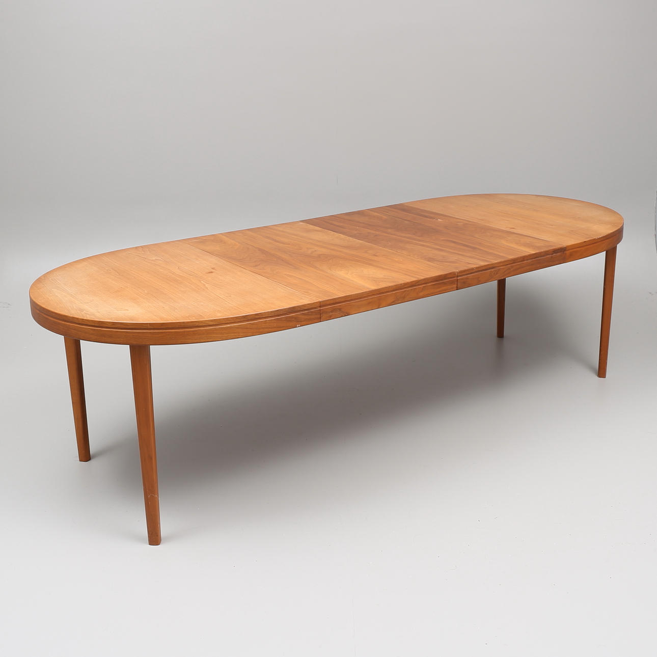 MATSALSBORD, Skaraborgs Möbelindustri Tibro, 1900-talets andra hälft.