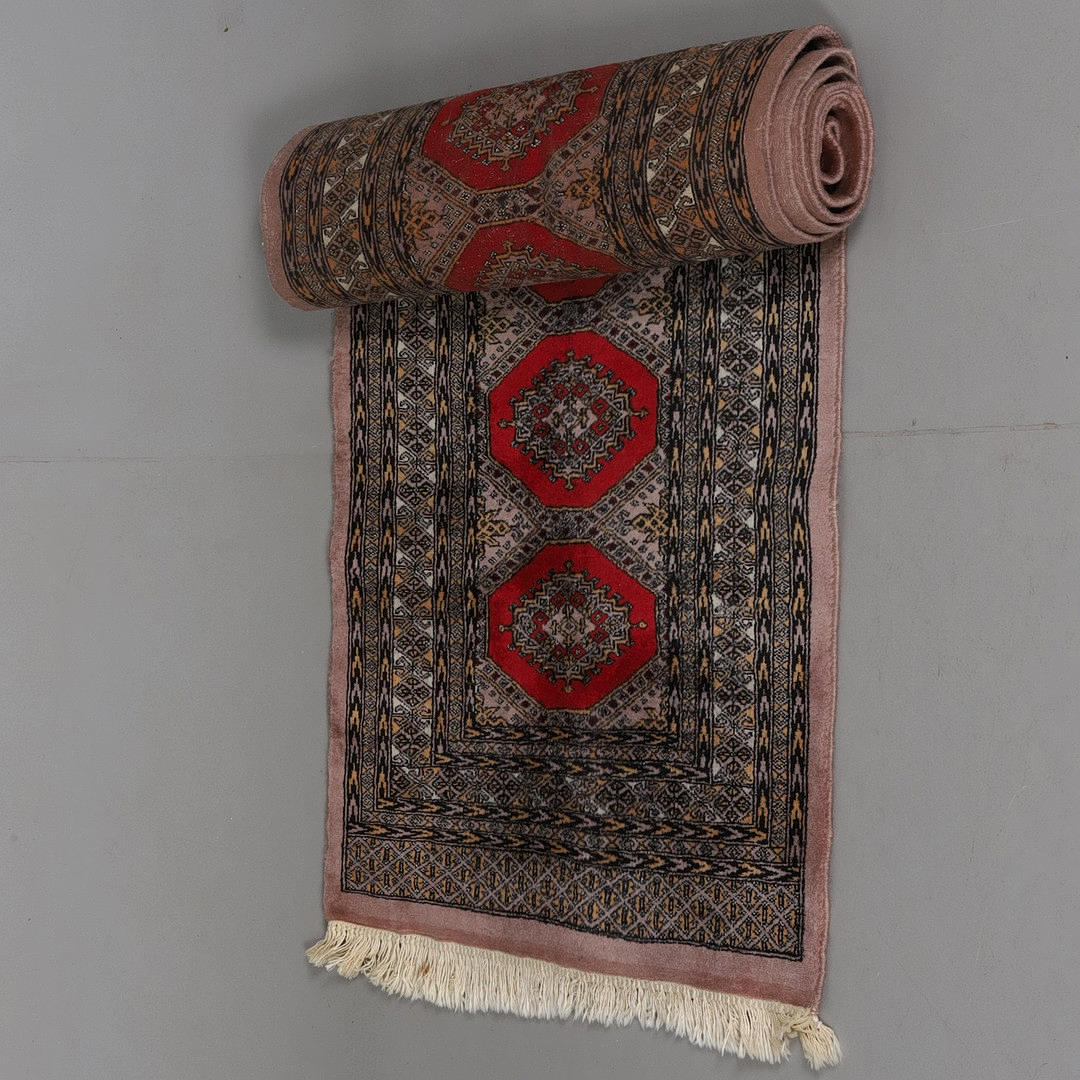 GALLERY MAT. Oriental, 82 x 250 cm.