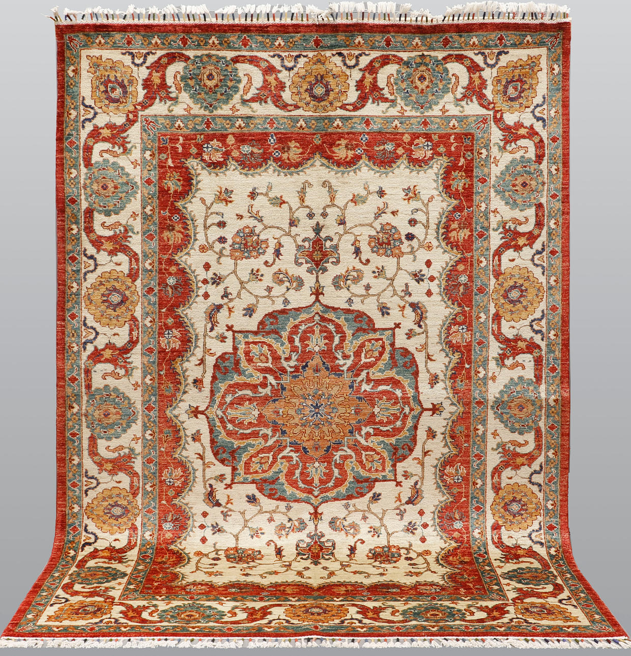 ORIENT CARPET. Zigler design, 247 x 170 cm.