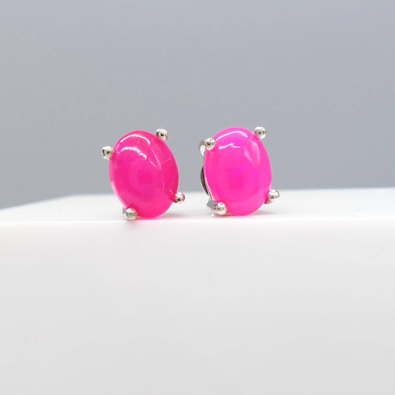 BUBBLEGUM PINK OPAL stud earrings.