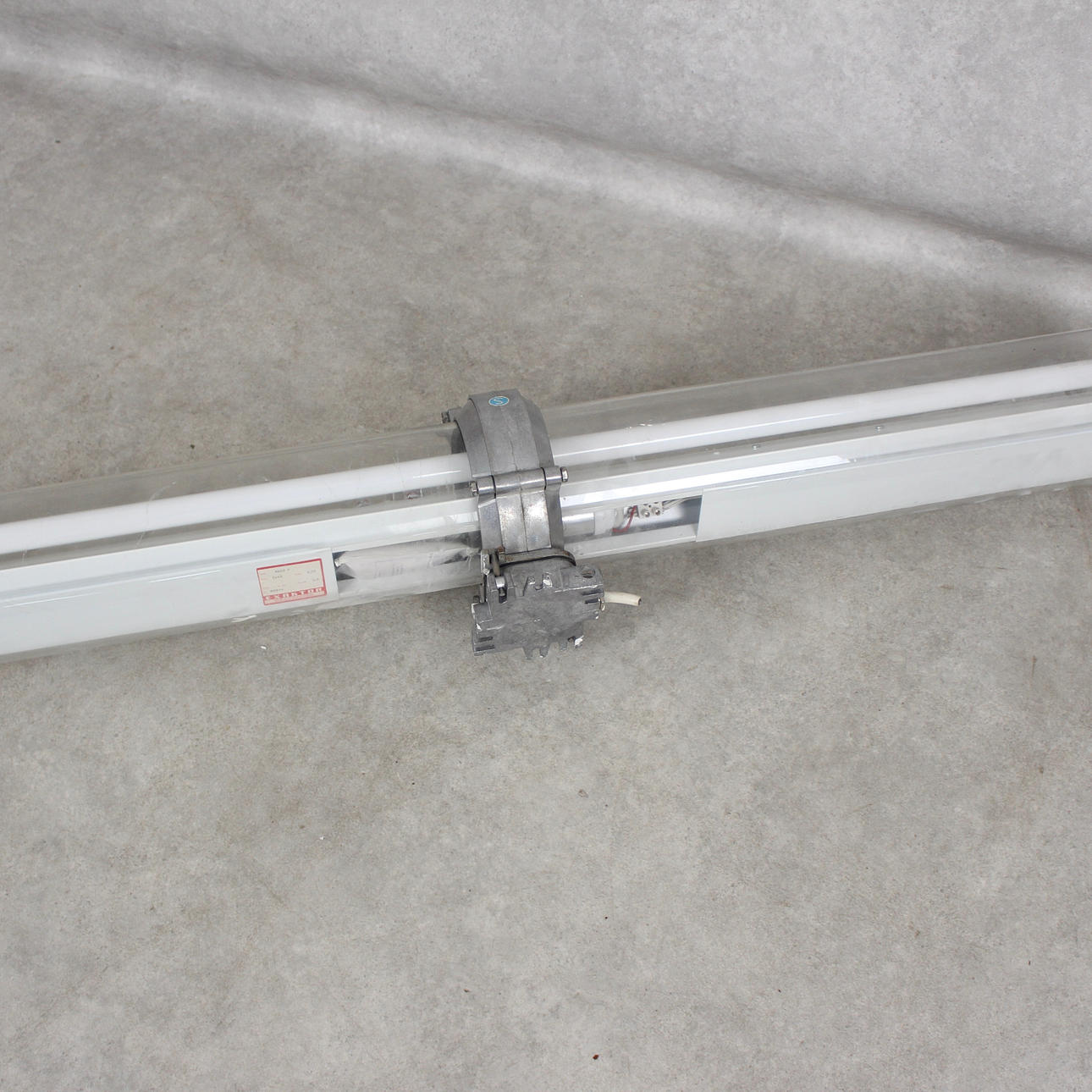 INDUSTRIEL LAMPE. Gasfri „Exactor“ lysstofrør, 20. århundrede.