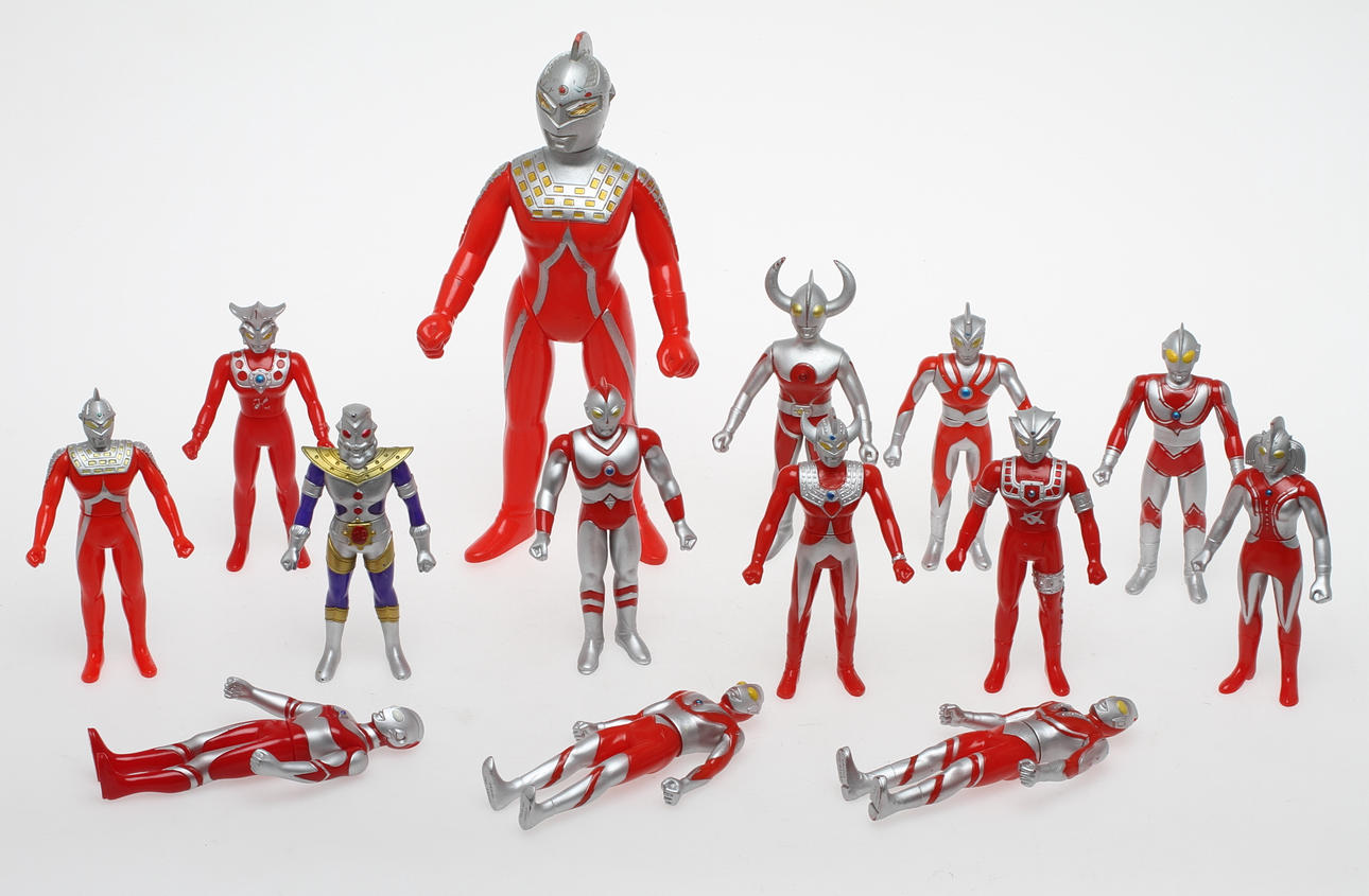 RYMDFIGURER ULTRAMAN BANDAI JAPAN 1980/90-tal ,cirka 14 stycken.