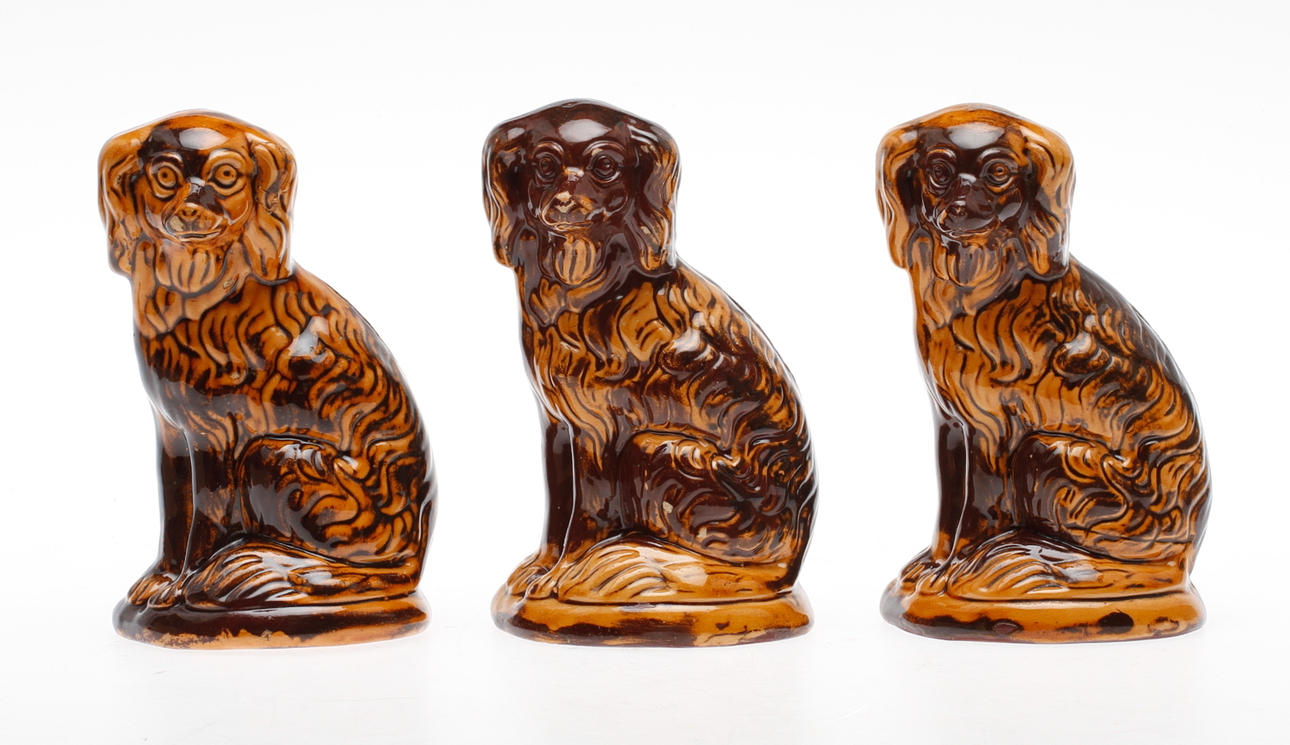 SPARBÖSSOR, 3 st, keramik, troligen Tillinge, 1800-tal.