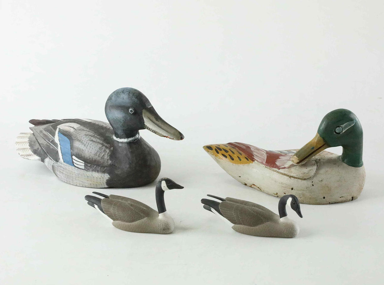 HOLZFIGUREN, 4 Stück, Kanadagänse, Enten.