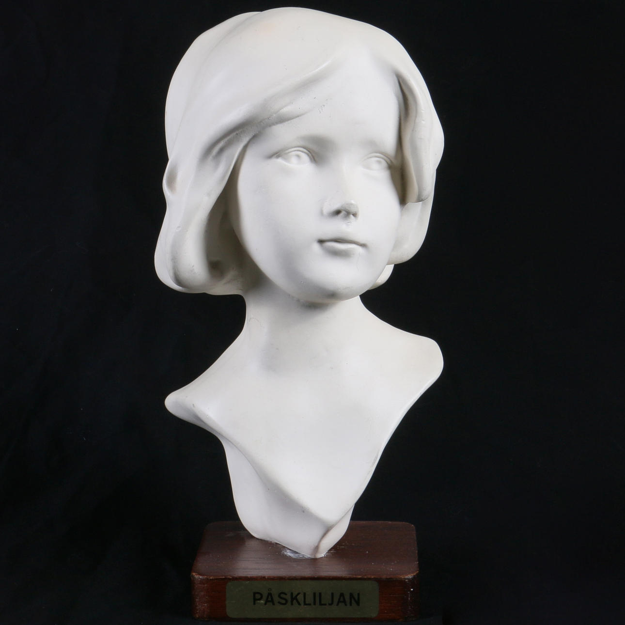 BYST, konstmassa, "Påskliljan", 1900-tal.