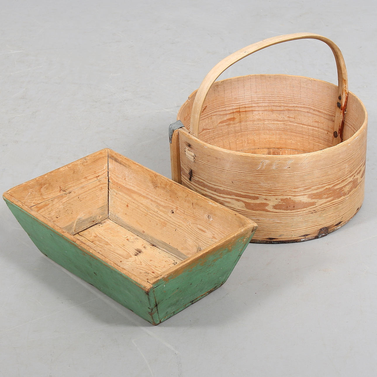 LÅDA/FÖRVARINGSKÄRL, 2 delar, 1800-tal.