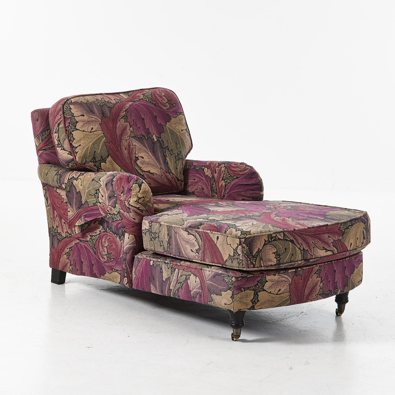 ENGLESSON, chaise longue, supuestamente comprada en 2018, tapizada con el estampado de William Morris «Acanto».