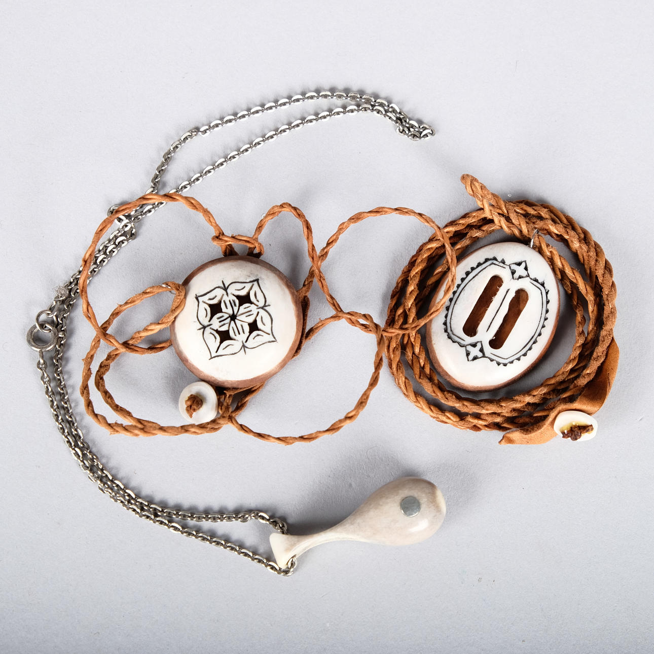 HALSBAND, Karesuando slöjd, (3 st).