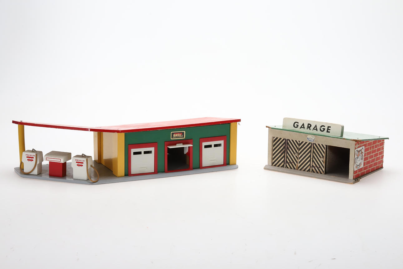 PARKERINGSHUS, GARAGE, 2 st, trä, Brio, Gemla.