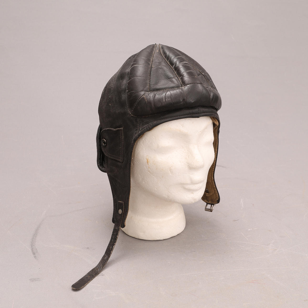 MOTORCYCLE CAP, leather, 1950/60's.