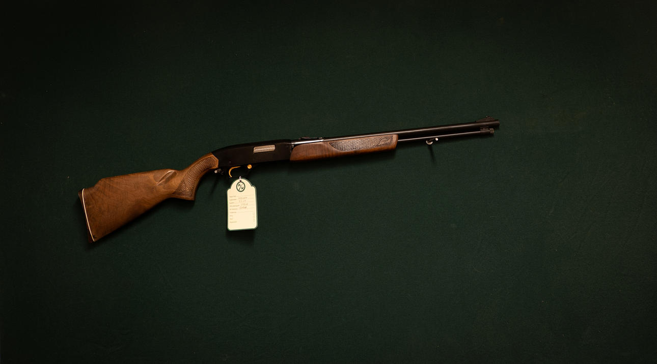 Winchester 270 cal. 22LR #B1171608 SE1880086.