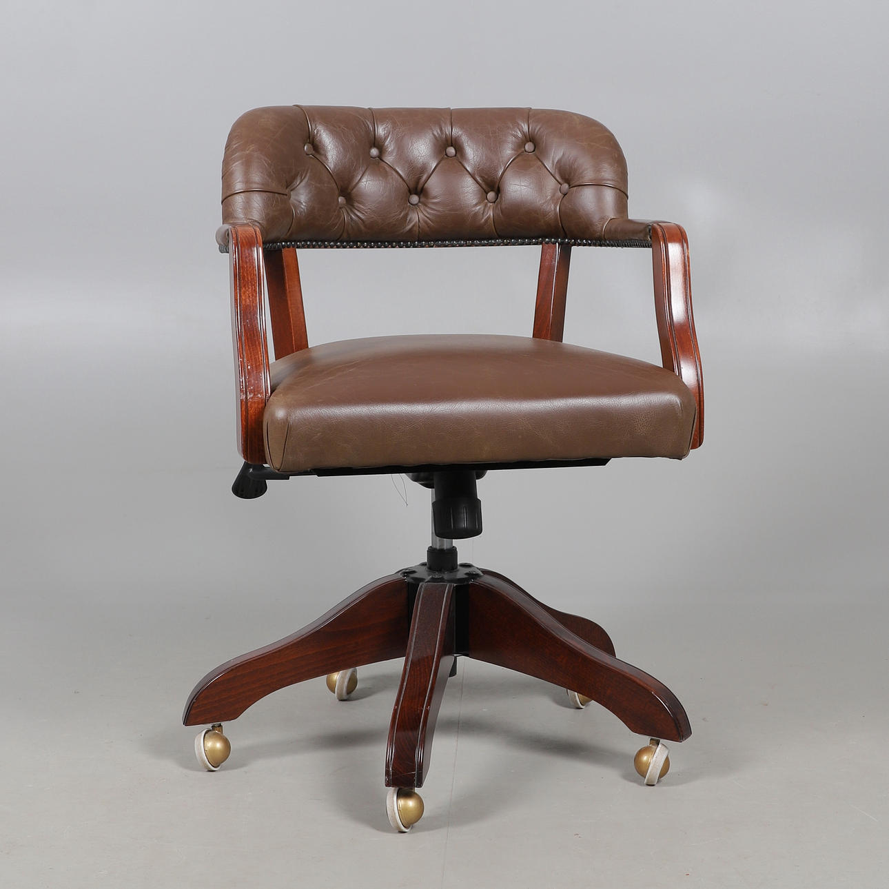 LAURA ASHLEY - LEATHER OFFICE CHAIR.