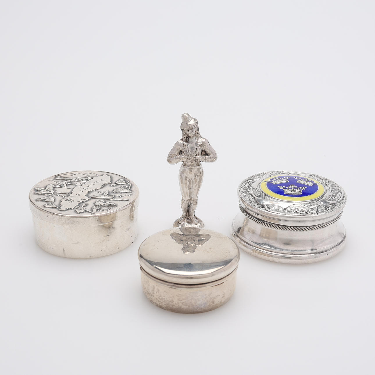 BOXES 3 PCS AND A NEEDLE CASE, SILVER, total 88 g.