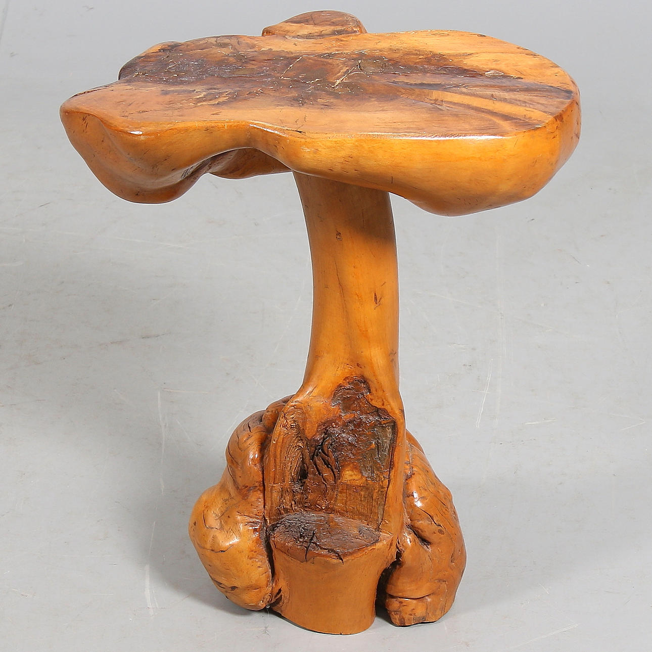 BORD, björk, sk. "Stabbe-bord", 18/1900-tal.