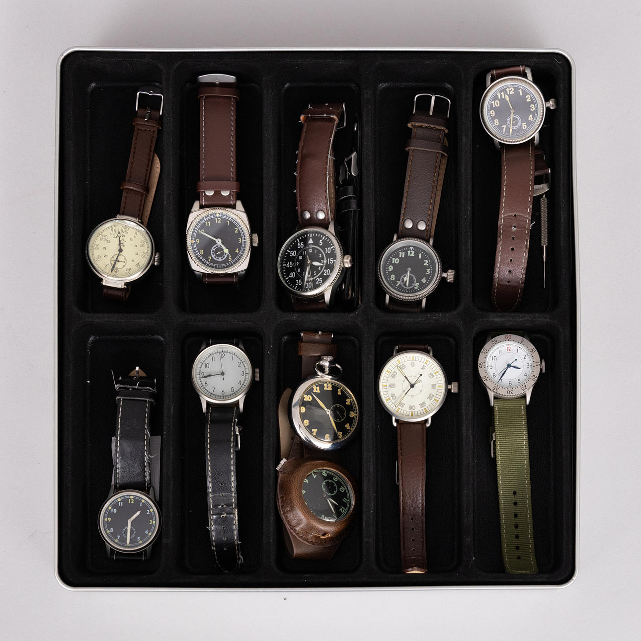 A set of 12 men's mechanical watches, Pilot Watch Collection, Editions ...