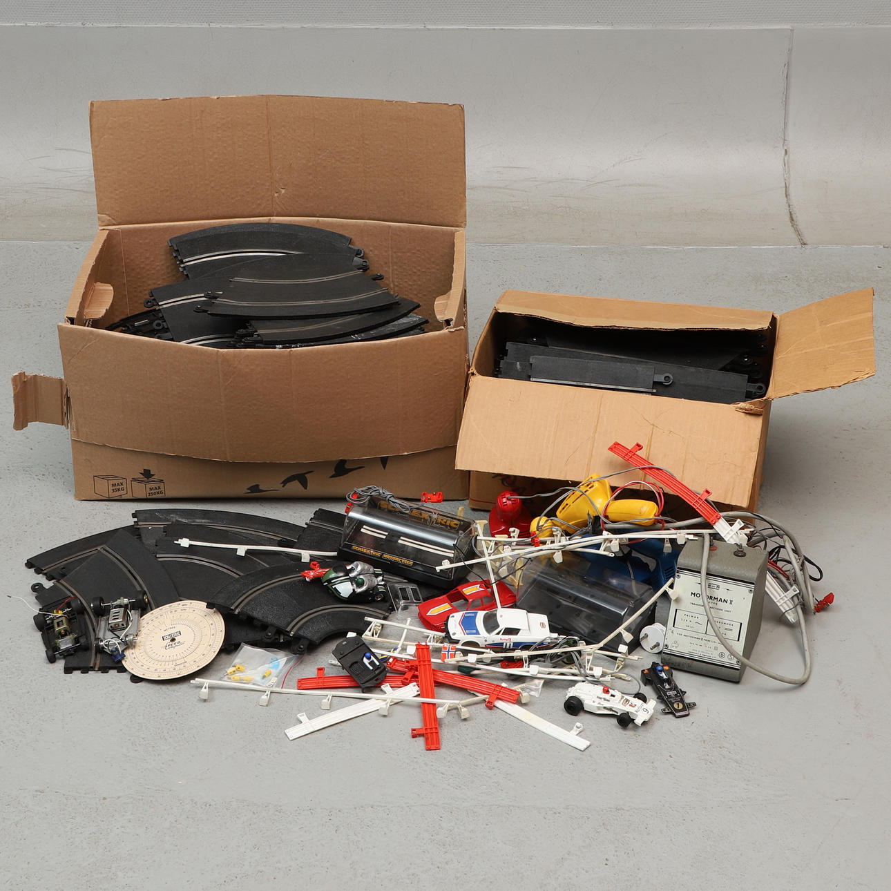 SCALEXTRIC, car tracks, lot.