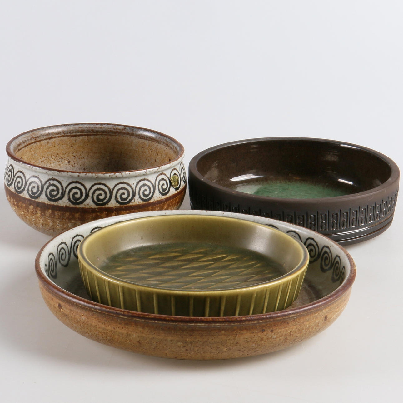 SKÅLAR, samt fat, keramik, delvis, Carl Harry Stålhane.