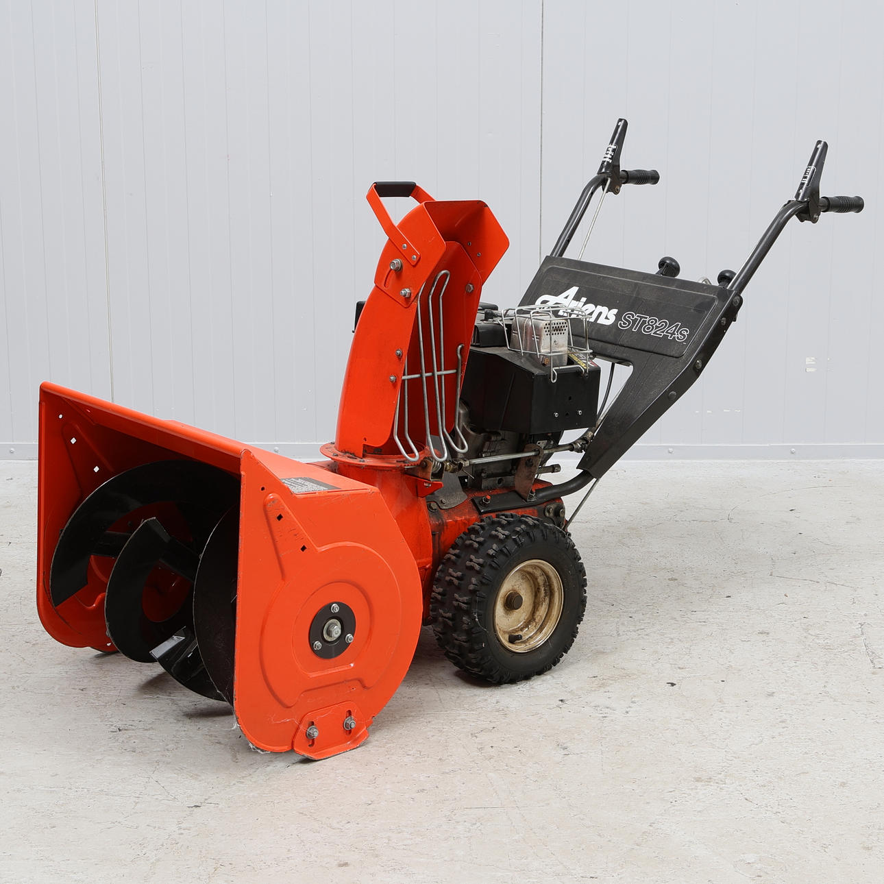 SNOWBLOWER, Ariens ST824S, 8HP.