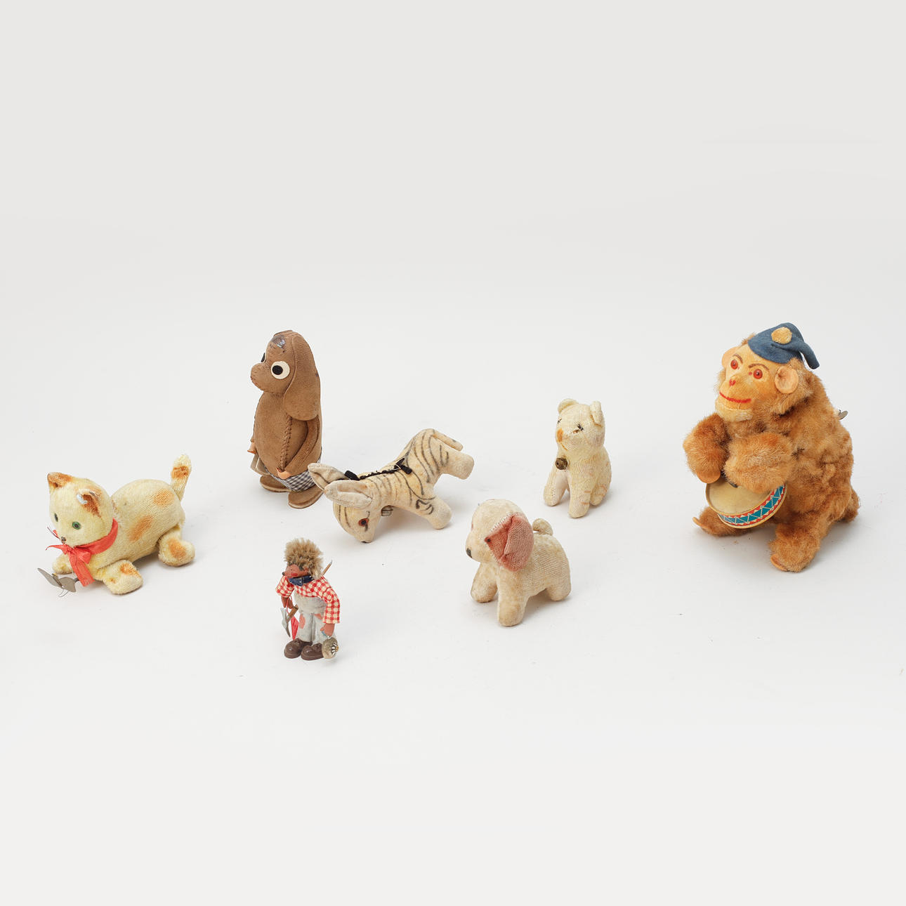 SOFT TOYS, 7 pieces, partly mechanical, Japan.