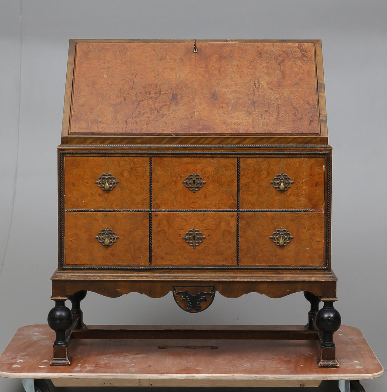 SEKRETÄR, tillskriven Carl Malmsten, 1900-talets mitt.